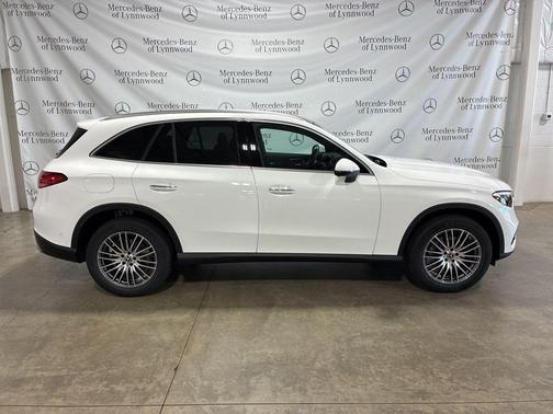 2026 Mercedes-Benz GLC 300 4MATIC