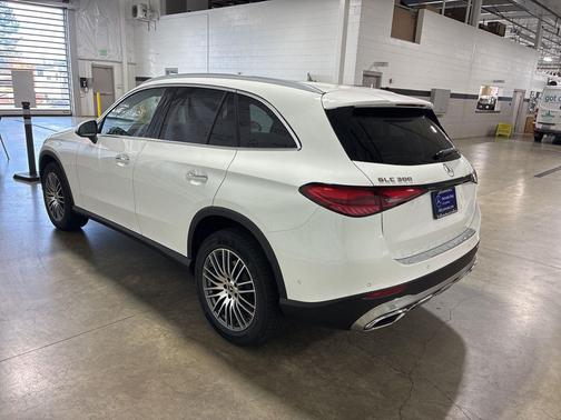 2026 Mercedes-Benz GLC 300 4MATIC