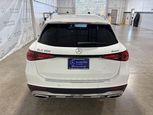 2026 Mercedes-Benz GLC 300 4MATIC