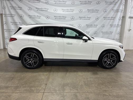 2025 Mercedes-Benz GLC 300 4MATIC