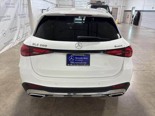 2025 Mercedes-Benz GLC 300 4MATIC