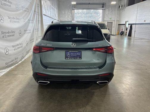2025 Mercedes-Benz GLC 300 4MATIC