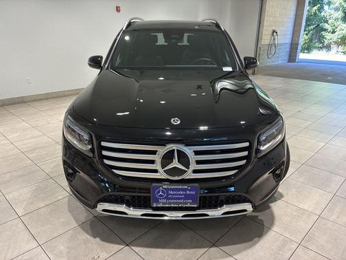 Night Black 2025 Mercedes-Benz GLB 250 4MATIC
