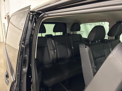 2023 Mercedes-Benz Metris Base