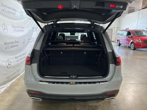 2025 Mercedes-Benz GLS 580 4MATIC