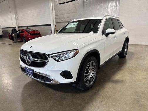 2025 Mercedes-Benz GLC 300 4MATIC