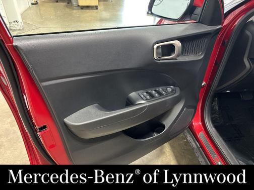 2023 Hyundai VENUE SE