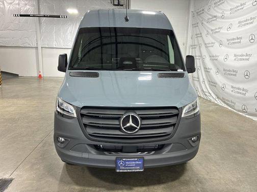2025 Mercedes-Benz Sprinter 2500 High Roof