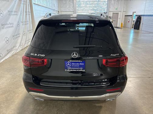 2025 Mercedes-Benz GLB 250 4MATIC