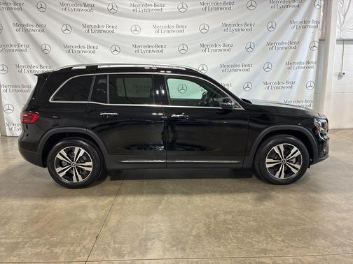 2025 Mercedes-Benz GLB 250 4MATIC