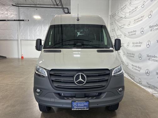 2025 Mercedes-Benz Sprinter 3500XD Standard Roof