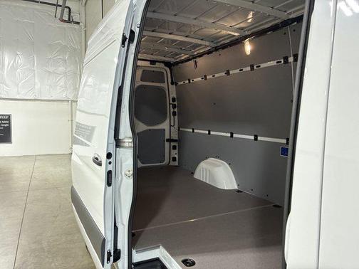 2025 Mercedes-Benz Sprinter 2500 High Roof