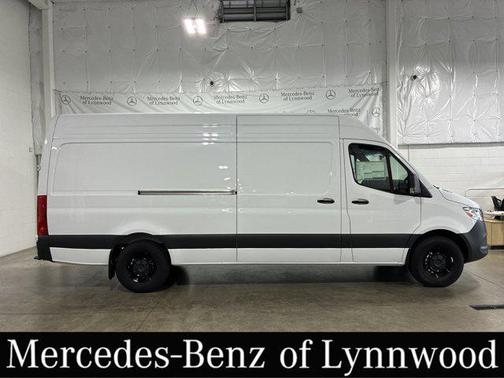 2025 Mercedes-Benz Sprinter 2500 High Roof