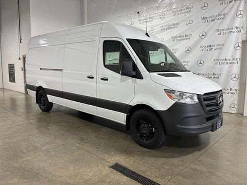 2025 Mercedes-Benz Sprinter 2500 High Roof