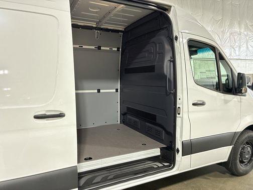 2025 Mercedes-Benz Sprinter 2500 High Roof