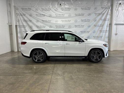 2025 Mercedes-Benz GLS 450 4MATIC