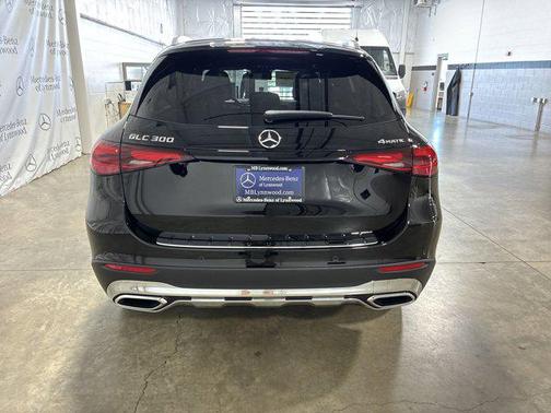 2025 Mercedes-Benz GLC 300 4MATIC