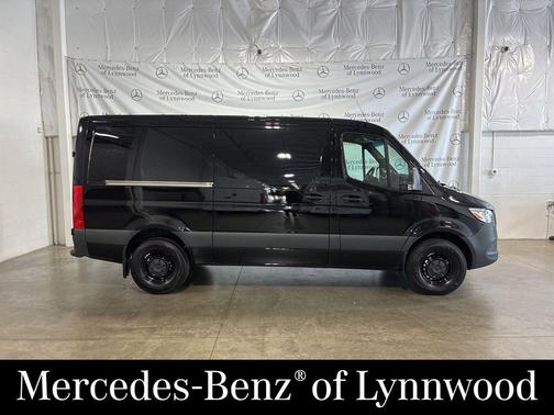 2025 Mercedes-Benz Sprinter 2500 Standard Roof