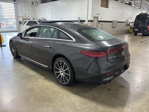 Graphite Grey Metallic 2023 Mercedes-Benz EQS 580 4MATIC
