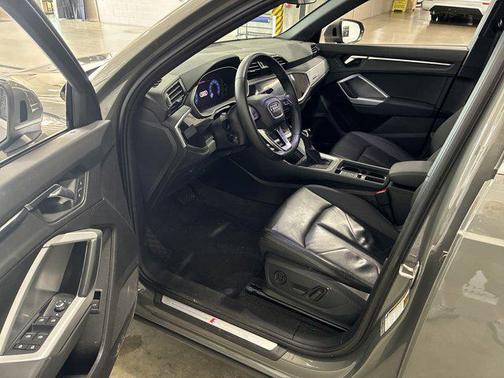 2020 Audi Q3 45 S line Premium