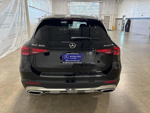 2025 Mercedes-Benz GLC 300 4MATIC