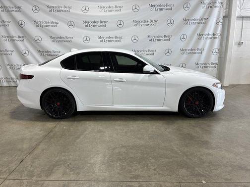2018 Alfa Romeo Giulia Sport