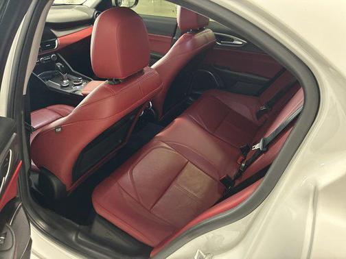 2018 Alfa Romeo Giulia Sport
