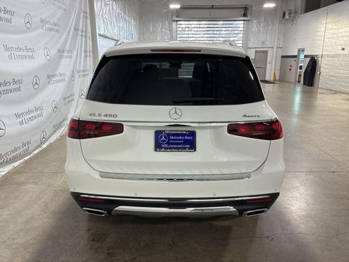 2026 Mercedes-Benz GLS 450 4MATIC