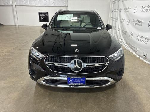 2026 Mercedes-Benz GLC 300 4MATIC