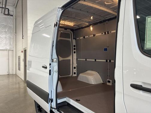 2025 Mercedes-Benz Sprinter 3500XD Standard Roof