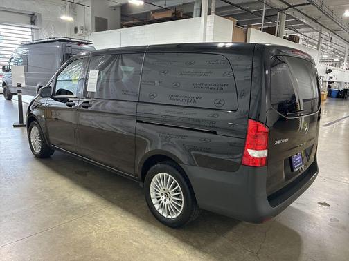2023 Mercedes-Benz Metris Base