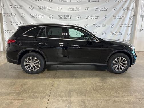 Black 2026 Mercedes-Benz GLC 300 4MATIC