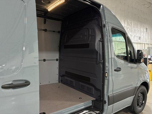 2025 Mercedes-Benz Sprinter 2500 High Roof