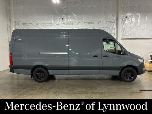 2025 Mercedes-Benz Sprinter 2500 High Roof