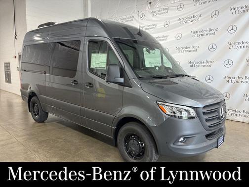 2025 Mercedes-Benz Sprinter 2500 Passenger 144 WB