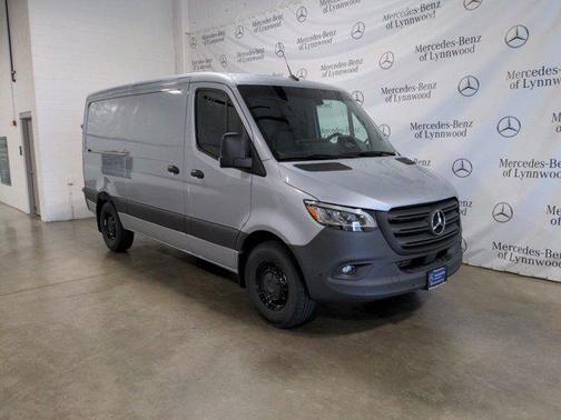 2025 Mercedes-Benz Sprinter 2500 Standard Roof