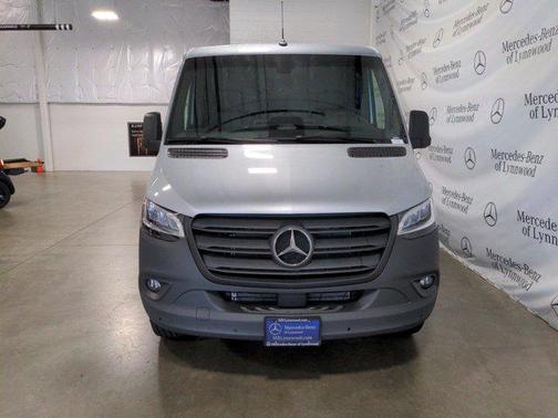 2025 Mercedes-Benz Sprinter 2500 Standard Roof