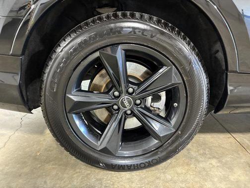 2022 Audi Q7 55 Premium