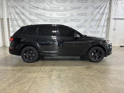 2022 Audi Q7 55 Premium