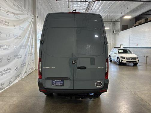 2025 Mercedes-Benz Sprinter 2500 High Roof
