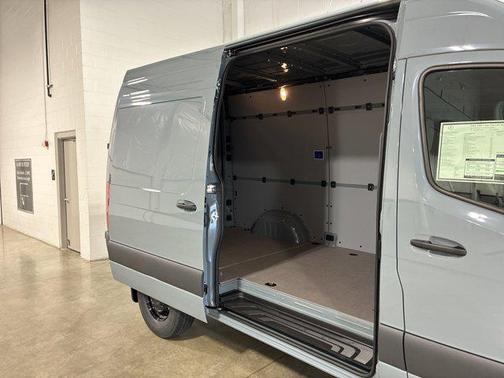 2025 Mercedes-Benz Sprinter 2500 High Roof