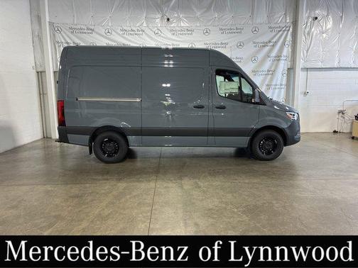 2025 Mercedes-Benz Sprinter 2500 High Roof