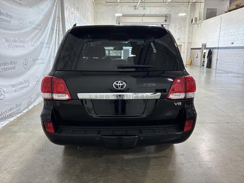 2011 Toyota Land Cruiser Base