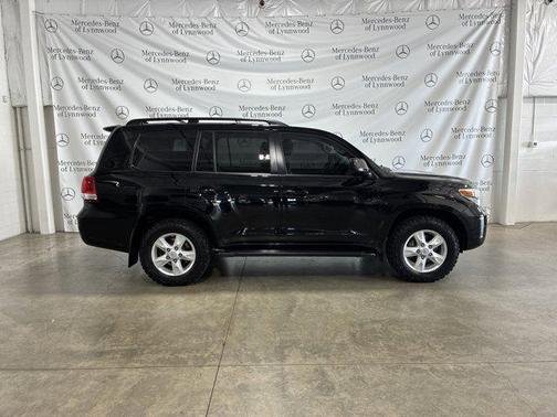 2011 Toyota Land Cruiser Base