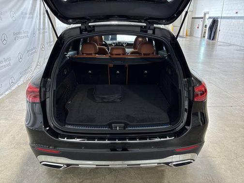 2025 Mercedes-Benz GLC 350e Base