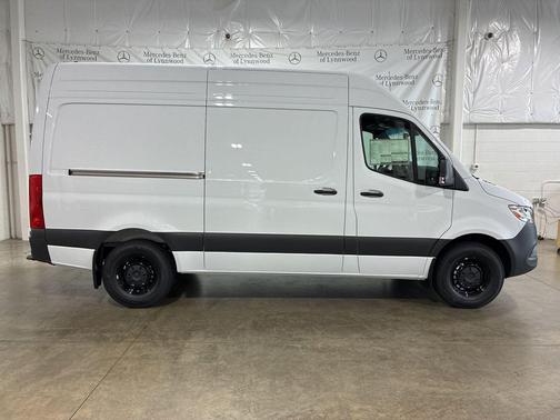 2025 Mercedes-Benz Sprinter 2500 Standard Roof