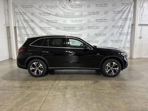 2025 Mercedes-Benz GLC 350e Base