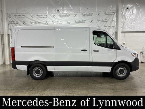 2025 Mercedes-Benz Sprinter 2500 Standard Roof