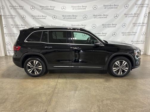 2025 Mercedes-Benz GLB 250 4MATIC