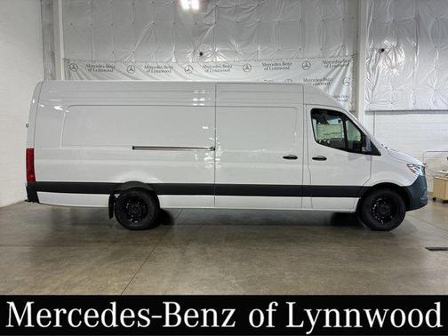 2025 Mercedes-Benz Sprinter 2500 High Roof